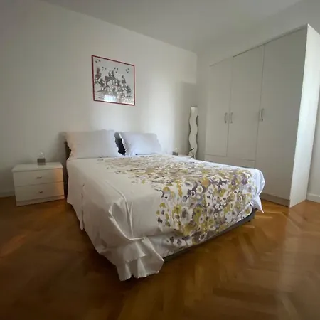2 Bedroom Apartment/parking/market
